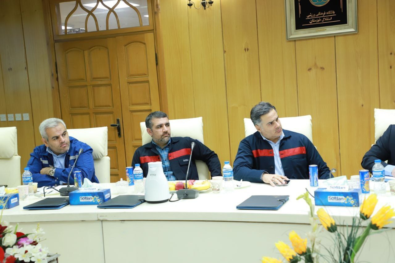 اولین جلسه هم اندیشی مدیران شرکتهای فولادی استان خوزستان در گروه ملی صنعتی فولاد ایران برگزار شد اولین جلسه هم اندیشی مدیران شرکتهای فولادی استان خوزستان در گروه ملی صنعتی فولاد ایران برگزار شد