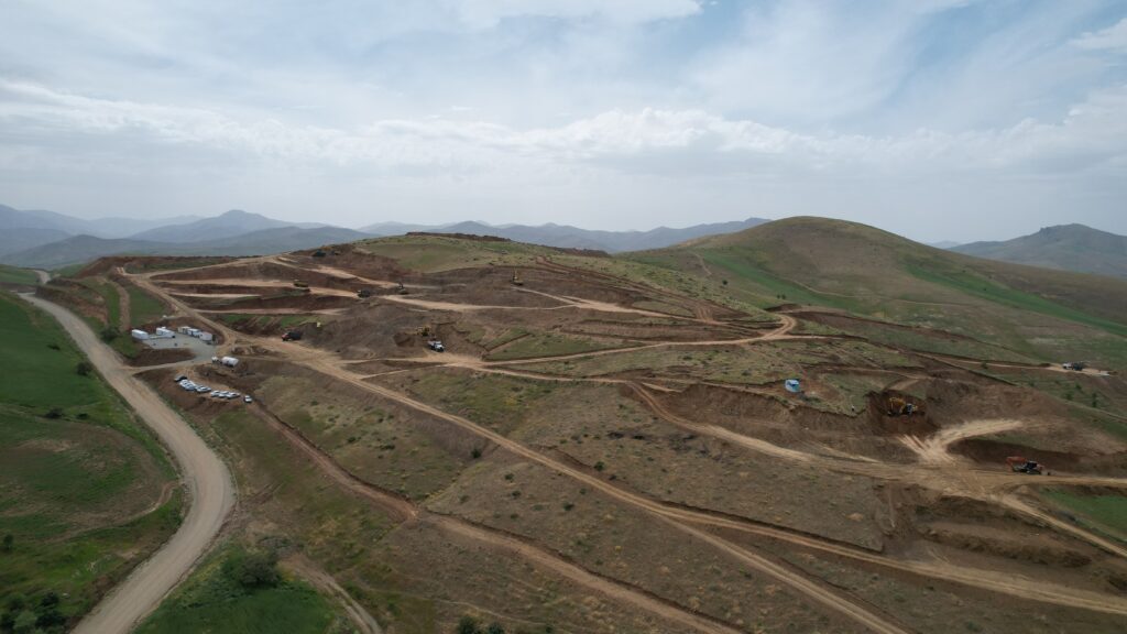 جلسه ارزیابی عملکرد ۳ ماهه منتهی به خرداد سال ۱۴۰۲ شرکت توسعه طلای کردستان برگزار شد