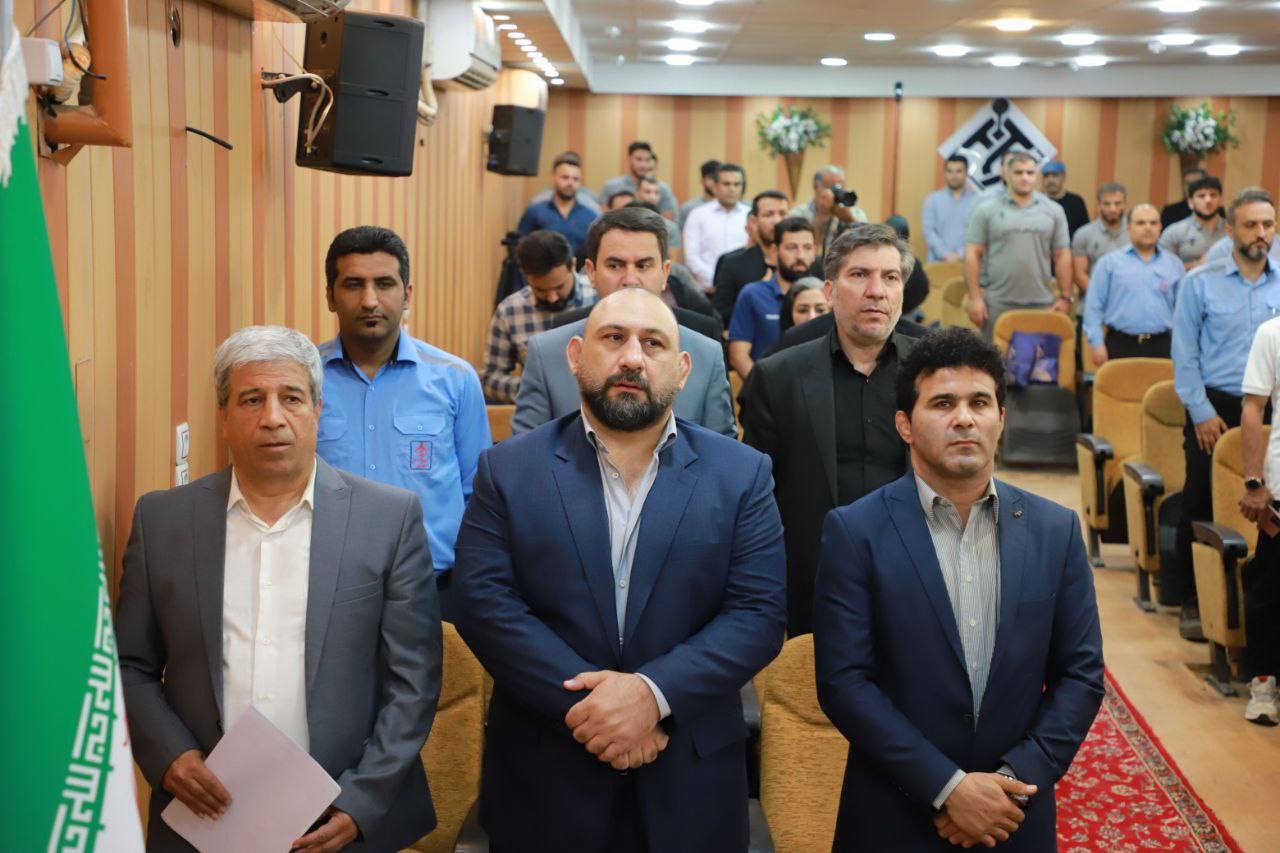 آیین حمایت گروه ملی صنعتی فولاد ایران از قهرمانان کشتی فرنگی خوزستان برگزار شد