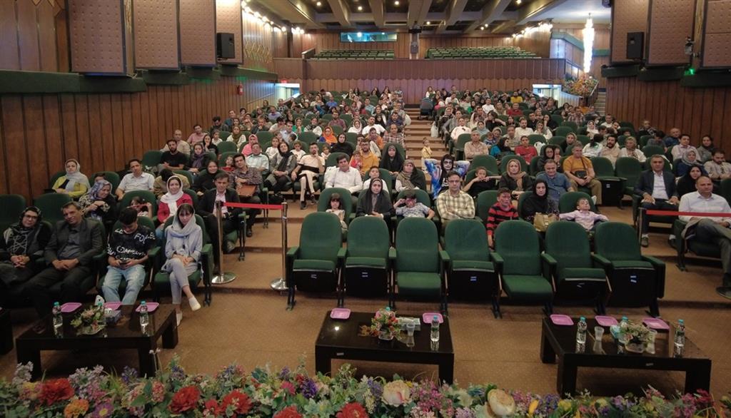 برگزاری چهاردهمین برنامــه بازدید خانواده‌های کارکنان از خط تولید