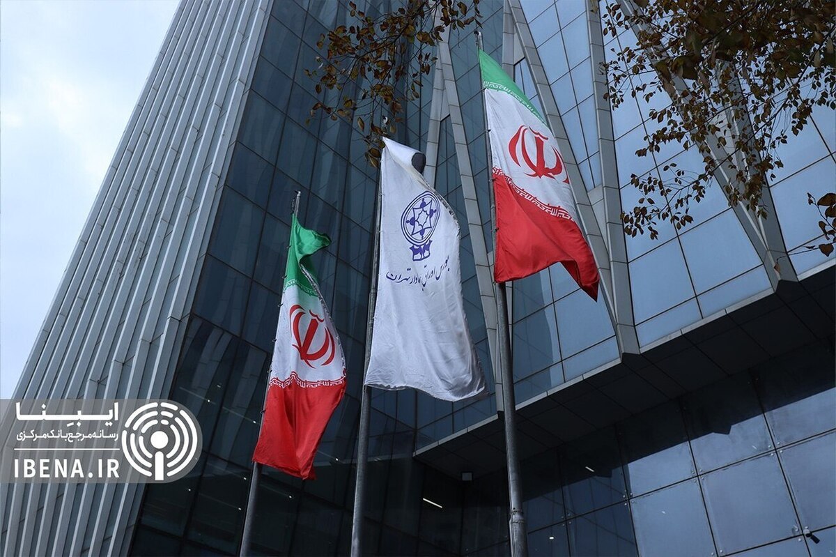 بازگشت شاخص کل به کانال دو میلیون و ۱۰۰ هزار واحدی/ گروه بانک در صدر معاملات ایستاد