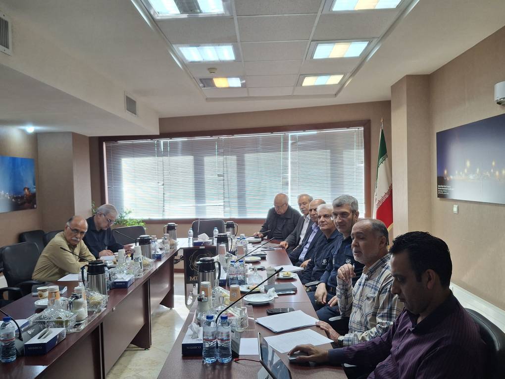 به طور همزمان در تهران، کرمان و اصفهان دویستوسیوهشتمین جلسه تولید هلدینگ میدکو برگزار شد به طور همزمان در تهران، کرمان و اصفهان دویستوسیوهشتمین جلسه تولید هلدینگ میدکو برگزار شد