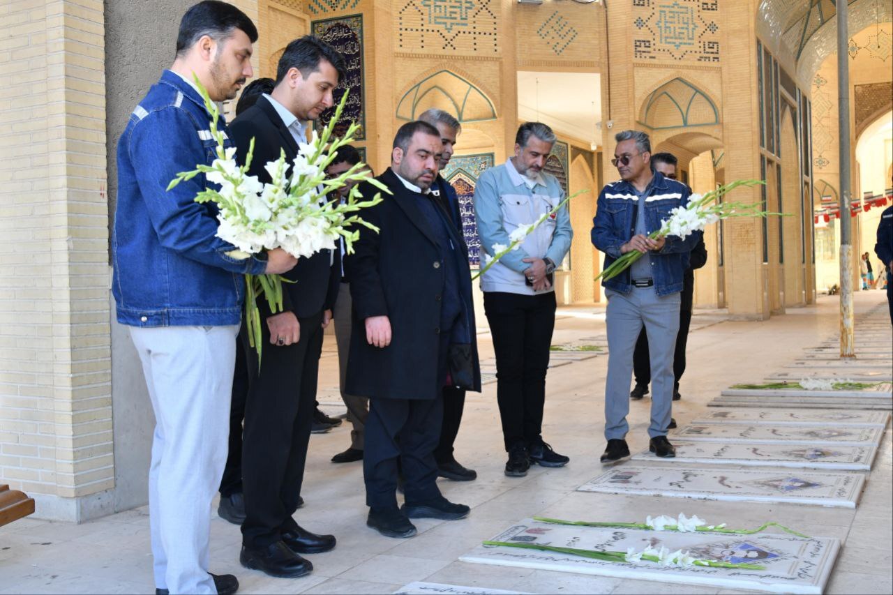 تجدید میثاق مدیرعامل جدید شرکت آهن و فولاد ارفع با شهدای اردکان