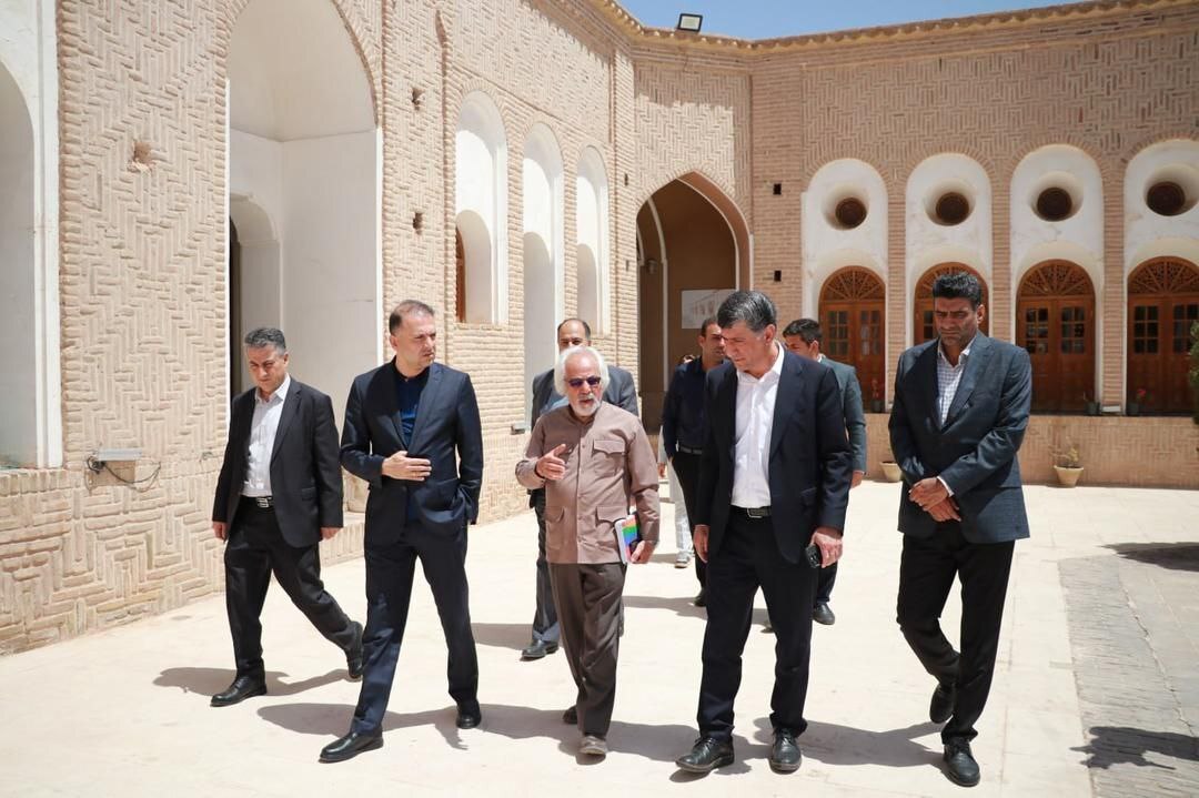 مدیرعامل شرکت ملی صنایع مس ایران از عمارت «حاج‌آقا علی» رفسنجان بازدید کرد