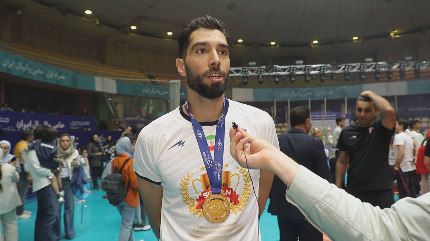 فولاد سیرجان ایرانیان برای سومین بار قهرمان لیگ برتر والیبال ایران شد فولاد سیرجان ایرانیان برای سومین بار قهرمان لیگ برتر والیبال ایران شد