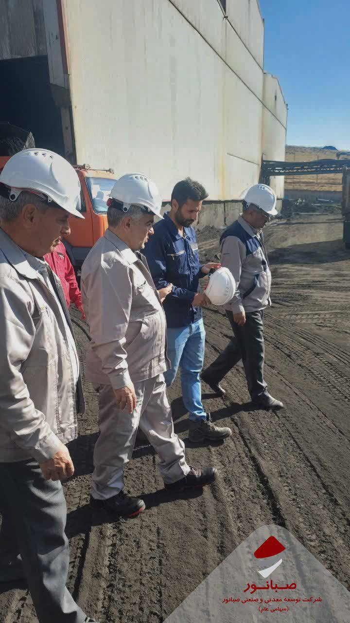 بازدید مدیرعامل شرکت توسعه معدنی و صنعتی صبانور از معدن شهرک در شهرستان بیجار