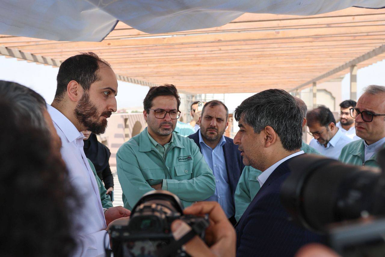 بازدید مدیرعامل گروه فولاد مبارکه از اسکله هیمکو بازدید مدیرعامل گروه فولاد مبارکه از اسکله هیمکو