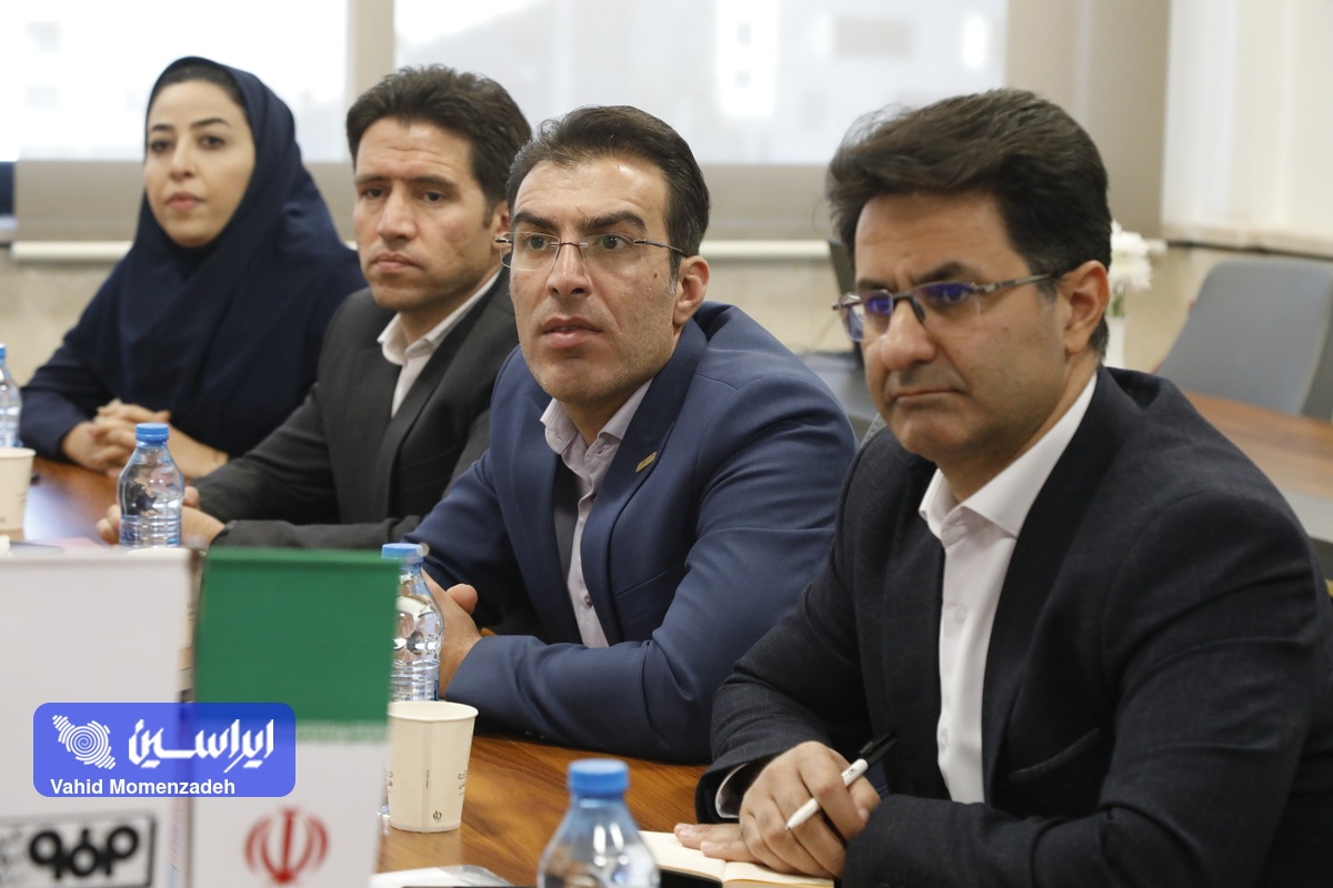 دیپلماسی فولادی در مسیر شرق
