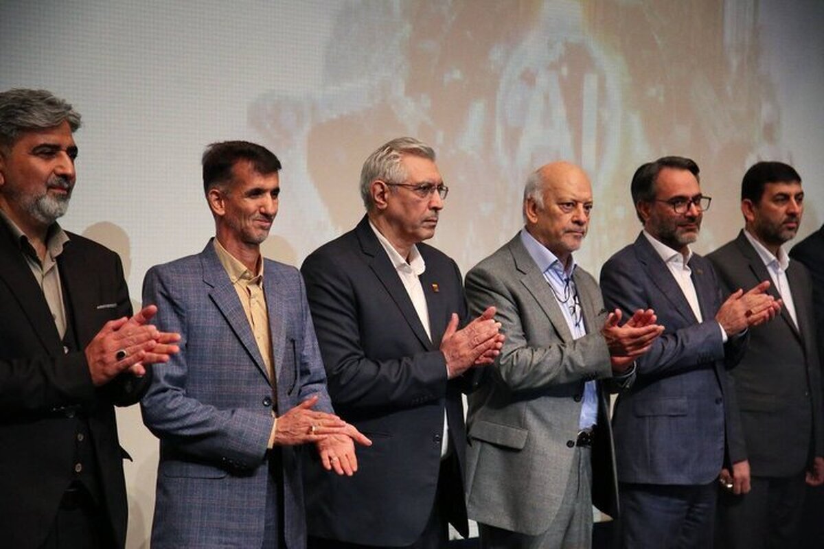 از کارشناس برتر سال تا طرح برگزیده فولاد سبز