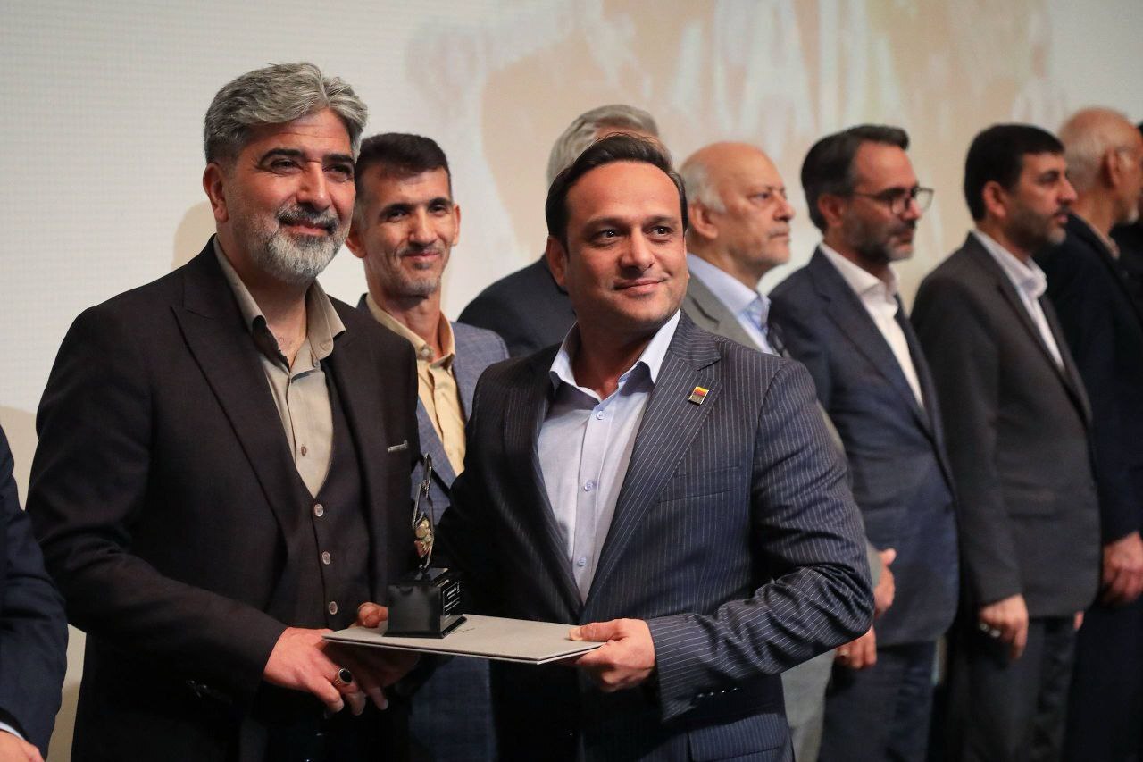 بومی‌سازی چسب جایگزین بنتونیت در فولاد خوزستان