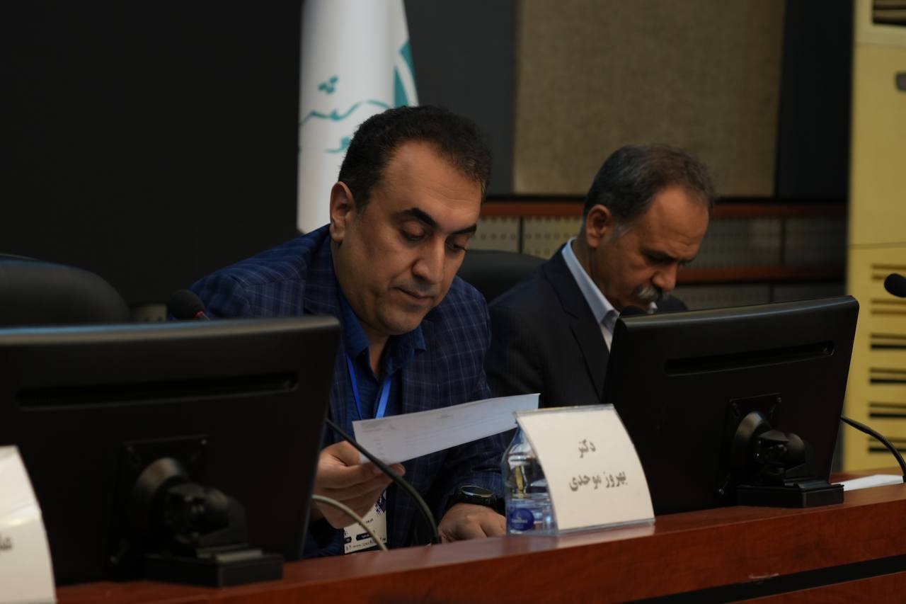 برگزاری پنلهای تخصصی در حاشیه سمپوزیوم فولاد ۱۴۰۴ کیش؛ از رشد ۱۲ درصدی تولید تا تعهد کربن صفر تا ۱۴۱۰ برگزاری پنلهای تخصصی در حاشیه سمپوزیوم فولاد ۱۴۰۴ کیش؛ از رشد ۱۲ درصدی تولید تا تعهد کربن صفر تا ۱۴۱۰