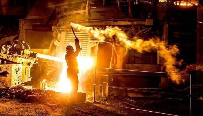 سایه محدودیتهای تابستانه برق بر سر تولید فولاد و سیمان سایه محدودیتهای تابستانه برق بر سر تولید فولاد و سیمان