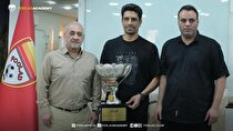 جام قهرمانی لیگ دسته دوم در تالار افتخارات باشگاه فولاد