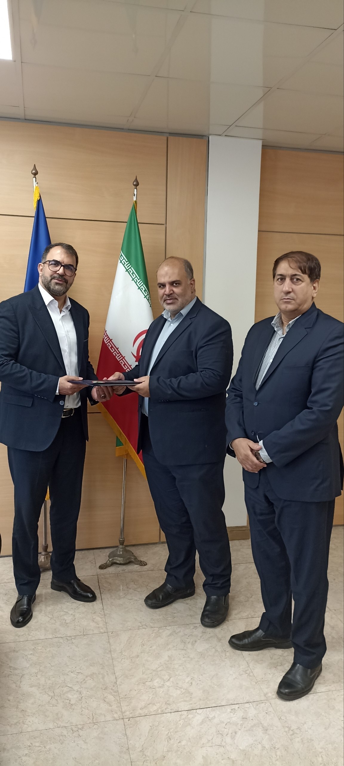 برگزاری آیین تودیع و معارفه مدیرعامل گروه ملی صنعتی فولاد ایران برگزاری آیین تودیع و معارفه مدیرعامل گروه ملی صنعتی فولاد ایران