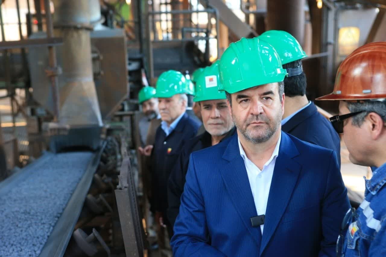 بازدید معاون وزیر دادگستری از شرکت فولاد خوزستان؛ تعامل و همدلی برای عبور از موانع تولید بازدید معاون وزیر دادگستری از شرکت فولاد خوزستان؛ تعامل و همدلی برای عبور از موانع تولید