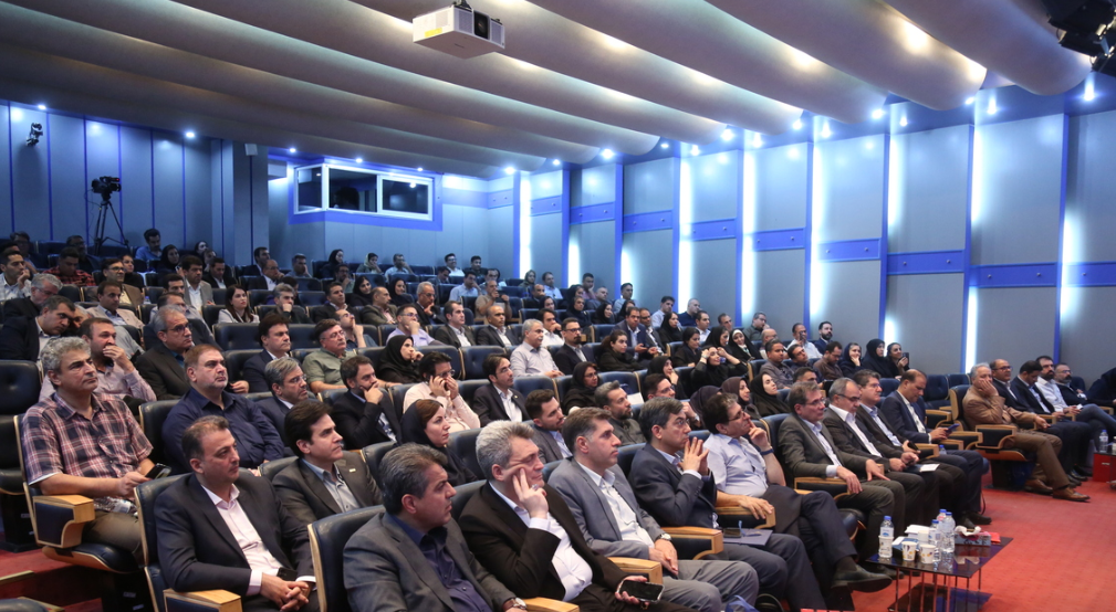 الگوی عبور فولاد مبارکه از بحران به بازسازی هوشمند/ روایت مدیرعامل از خط قرمز صیانت از ۳۰ هزار نیروی انسانی، تخلیه ۱۴ دقیقهای کارخانه و بازسازی بدون تعدیل نیرو الگوی عبور فولاد مبارکه از بحران به بازسازی هوشمند/ روایت مدیرعامل از خط قرمز صیانت از ۳۰ هزار نیروی انسانی، تخلیه ۱۴ دقیقهای کارخانه و بازسازی بدون تعدیل نیرو