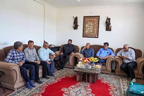 دیدار با خانواده شهدای جنگ رمضان