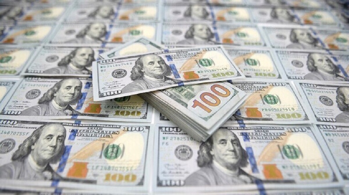 فروش ۱۰۰۰ دلار اسکناس ارز در شعب ۳ بانک از امروز
