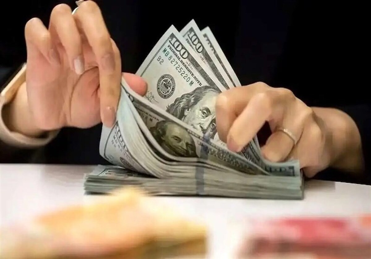 دلار به زیر ۲۰۰ هزار تومان برگشت