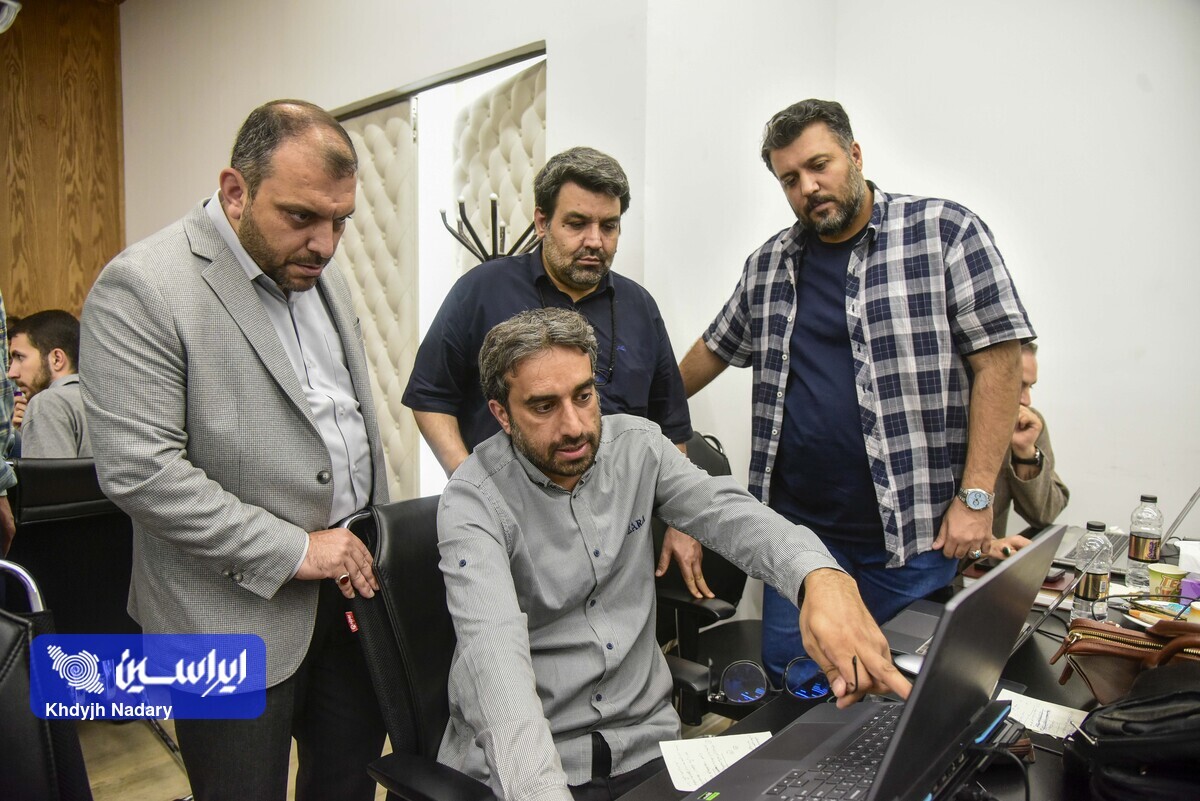 زرهی از جنس هنر در نبرد روایتها زرهی از جنس هنر در نبرد روایتها